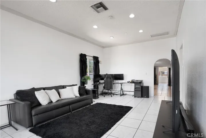 606 N Park, Pomona, California 91768