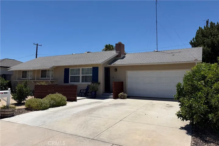 906 Thomas Avenue, Redlands, California 92374