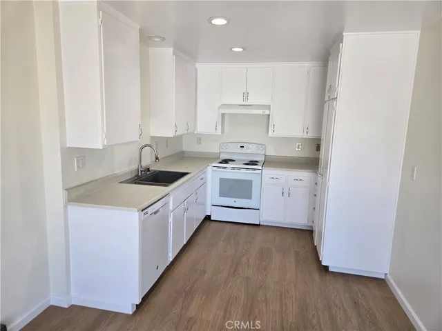 Spacious Kitchen
