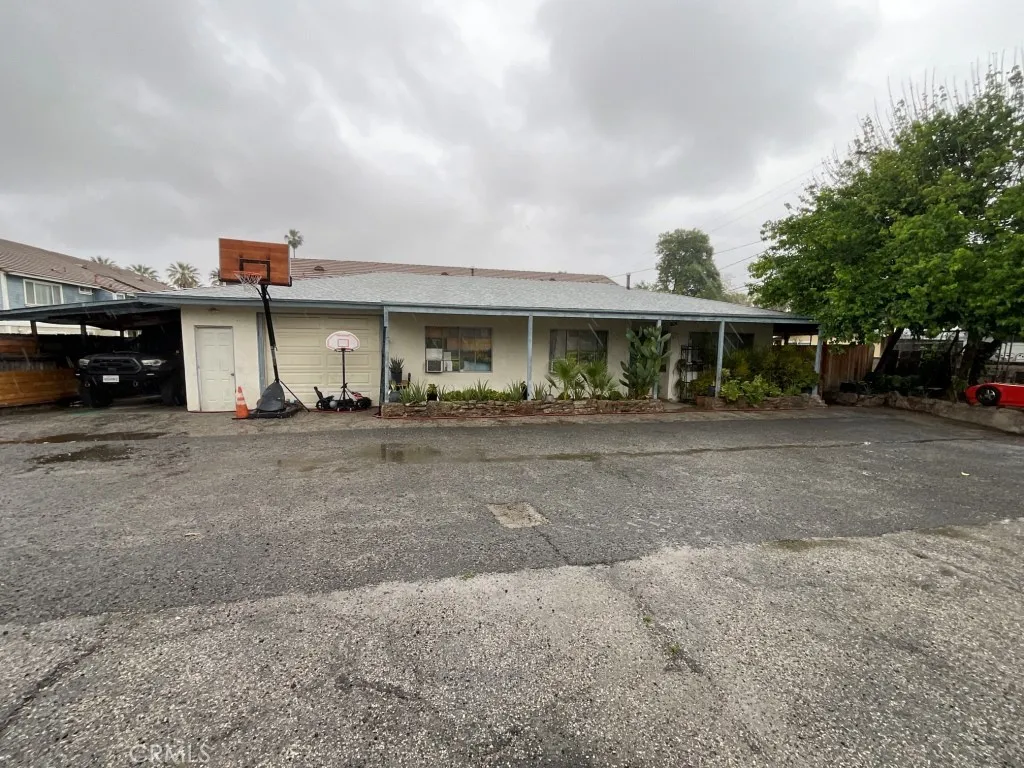 25204 Starr St