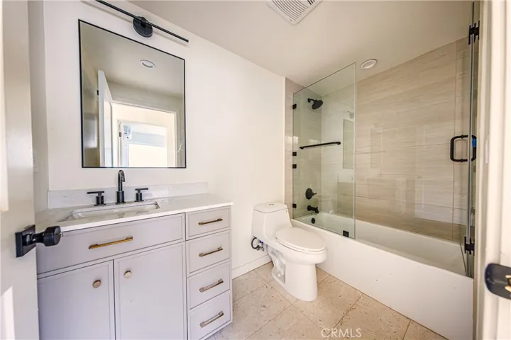 5933 Comey Avenue 2, Los Angeles, California 90034