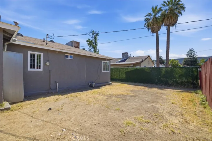 1115 19 St, Bakersfield, California 93305