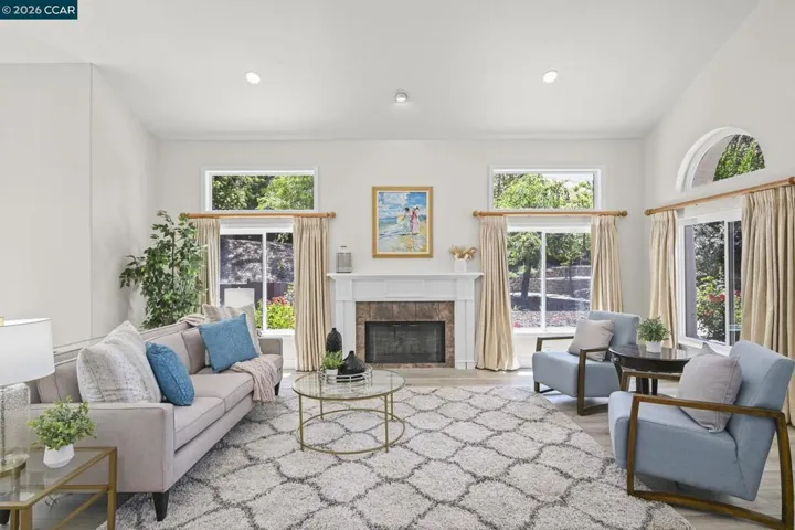 3385 Green Meadow Dr, Danville, California 94506