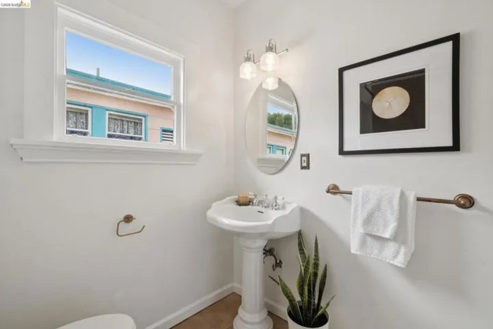 391 51st St, Oakland, California 94609
