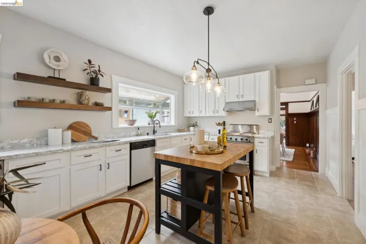 391 51st St, Oakland, California 94609