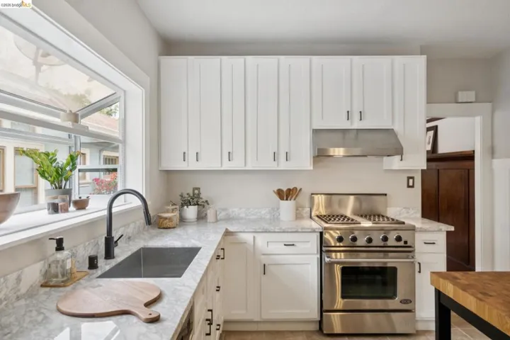 391 51st St, Oakland, California 94609