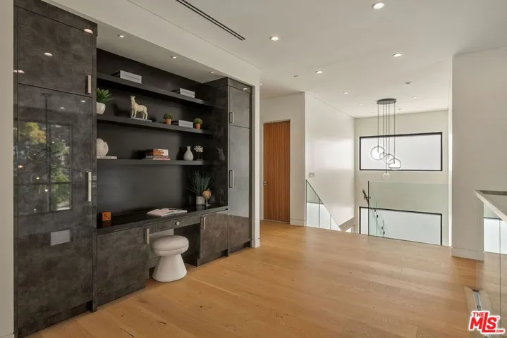 14812 Morrison Street, Sherman Oaks, California 91403
