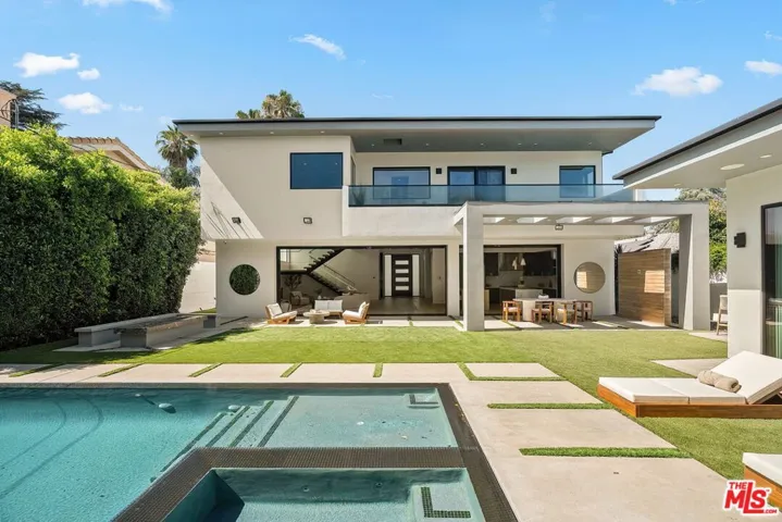 14812 Morrison Street, Sherman Oaks, California 91403