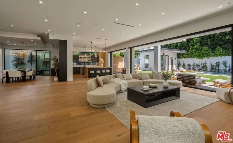 14812 Morrison Street, Sherman Oaks, California 91403