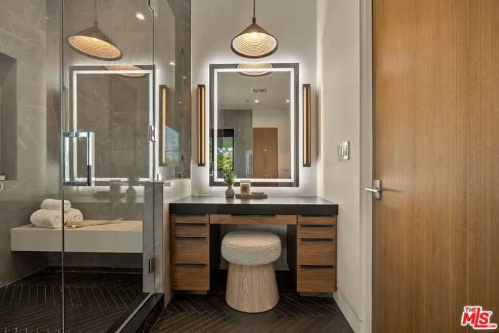 14812 Morrison Street, Sherman Oaks, California 91403