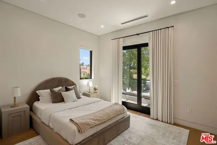 14812 Morrison Street, Sherman Oaks, California 91403