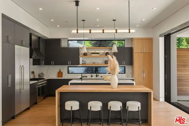 14812 Morrison Street, Sherman Oaks, California 91403