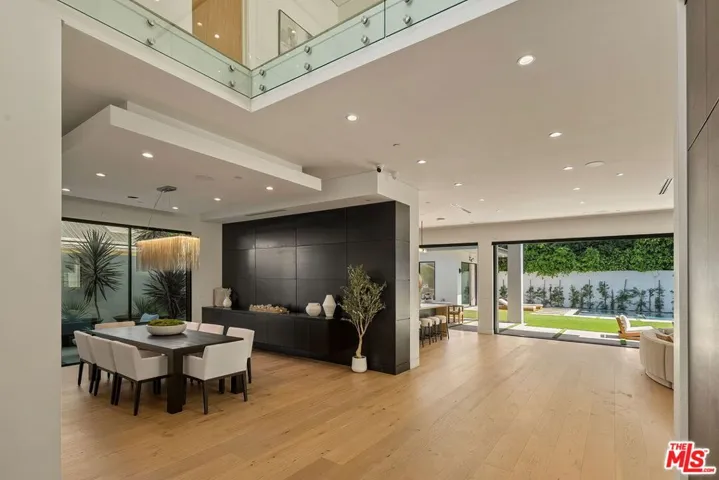 14812 Morrison Street, Sherman Oaks, California 91403