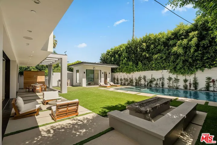 14812 Morrison Street, Sherman Oaks, California 91403