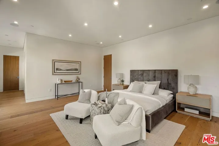 14812 Morrison Street, Sherman Oaks, California 91403