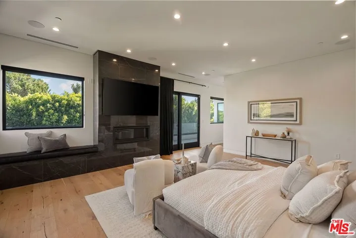 14812 Morrison Street, Sherman Oaks, California 91403