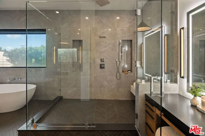 14812 Morrison Street, Sherman Oaks, California 91403