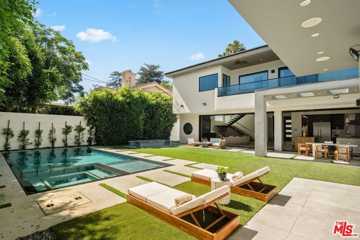 14812 Morrison Street, Sherman Oaks, California 91403