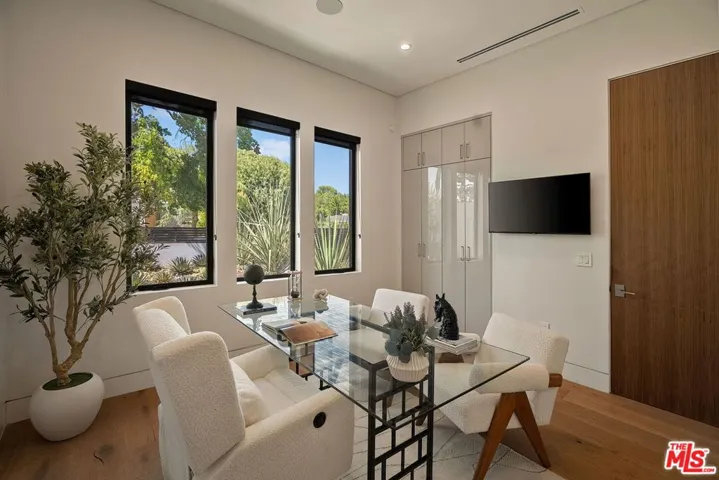 14812 Morrison Street, Sherman Oaks, California 91403