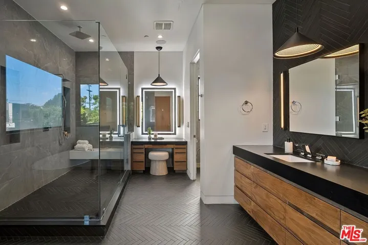 14812 Morrison Street, Sherman Oaks, California 91403