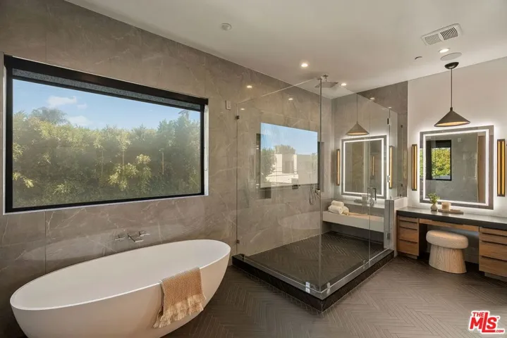 14812 Morrison Street, Sherman Oaks, California 91403