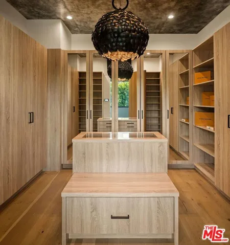 14812 Morrison Street, Sherman Oaks, California 91403