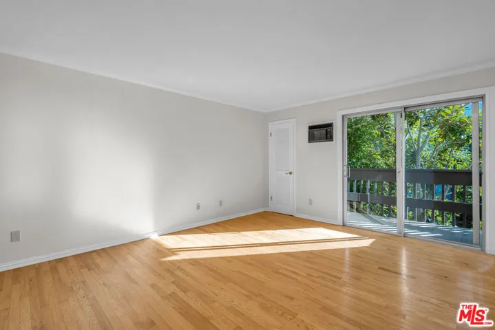9061 Keith Avenue 204, West Hollywood, California 90069
