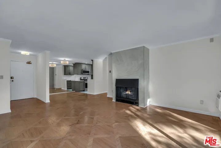 9061 Keith Avenue 204, West Hollywood, California 90069