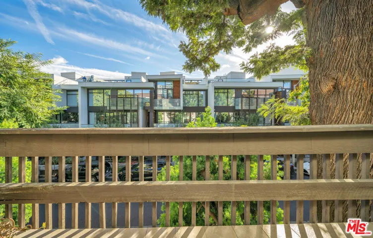 9061 Keith Avenue 204, West Hollywood, California 90069