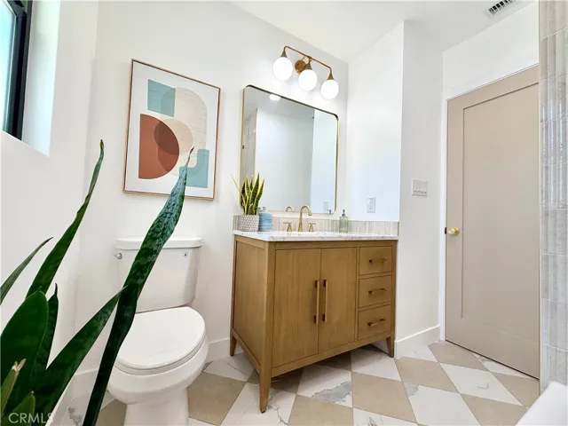 5710 E Killdee, Long Beach, California 90808