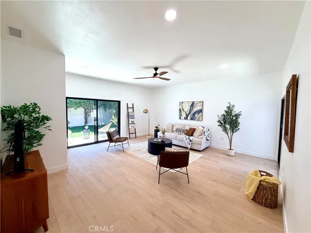 5710 E Killdee, Long Beach, California 90808