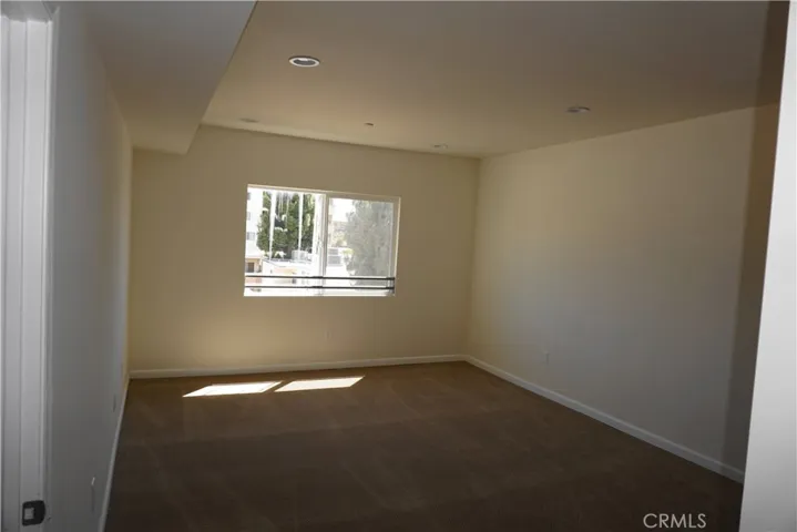 9126 Langdon Avenue 303, North Hills, California 91343