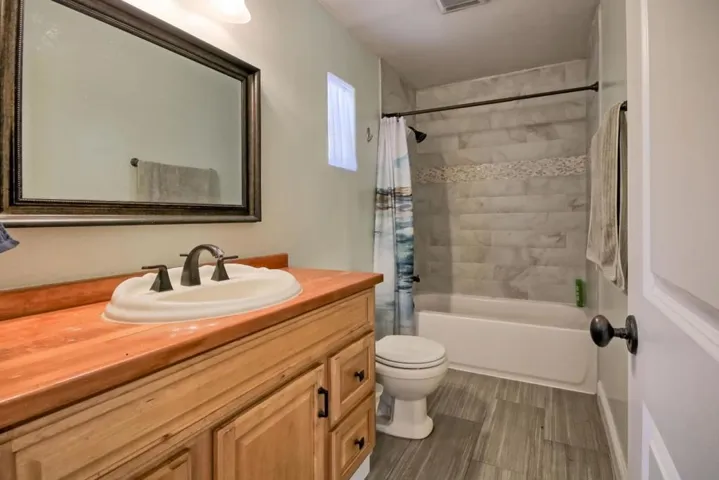 STUDIO BATH