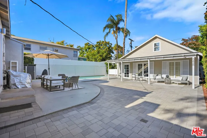 5438 Colfax Avenue, Los Angeles, California 91601
