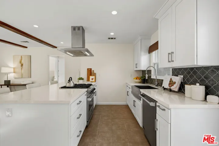 5438 Colfax Avenue, Los Angeles, California 91601