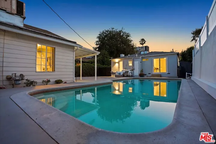 5438 Colfax Avenue, Los Angeles, California 91601