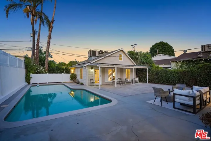 5438 Colfax Avenue, Los Angeles, California 91601