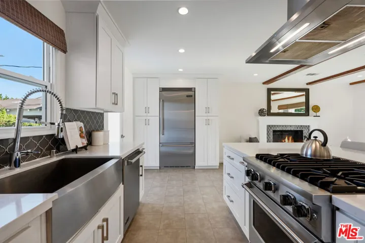 5438 Colfax Avenue, Los Angeles, California 91601