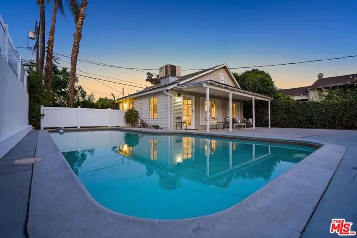 5438 Colfax Avenue, Los Angeles, California 91601