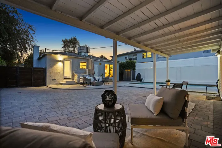 5438 Colfax Avenue, Los Angeles, California 91601