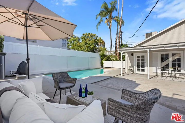 5438 Colfax Avenue, Los Angeles, California 91601