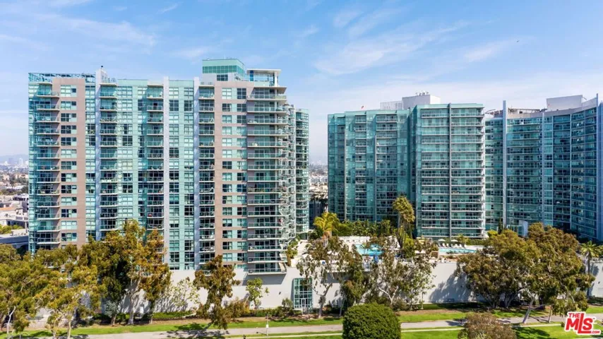 13600 Marina Pointe Drive 604, Marina Del Rey, California 90292