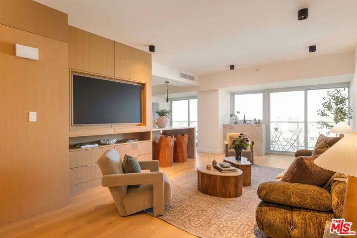 13600 Marina Pointe Drive 604, Marina Del Rey, California 90292