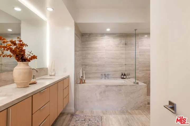 13600 Marina Pointe Drive 604, Marina Del Rey, California 90292