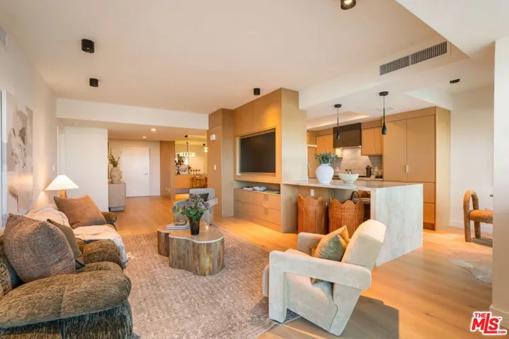 13600 Marina Pointe Drive 604, Marina Del Rey, California 90292