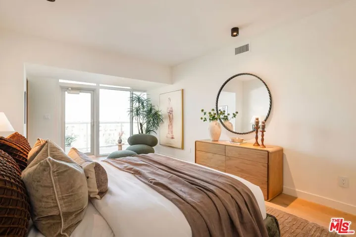 13600 Marina Pointe Drive 604, Marina Del Rey, California 90292