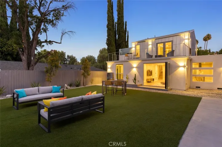 4731 Topanga Canyon Boulevard, Woodland Hills, California 91364