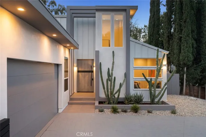 4731 Topanga Canyon Boulevard, Woodland Hills, California 91364