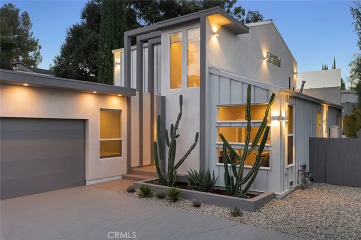 4731 Topanga Canyon Boulevard, Woodland Hills, California 91364