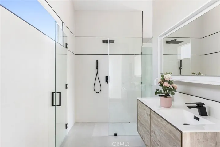 4731 Topanga Canyon Boulevard, Woodland Hills, California 91364